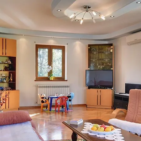 Holiday home Amarilla *