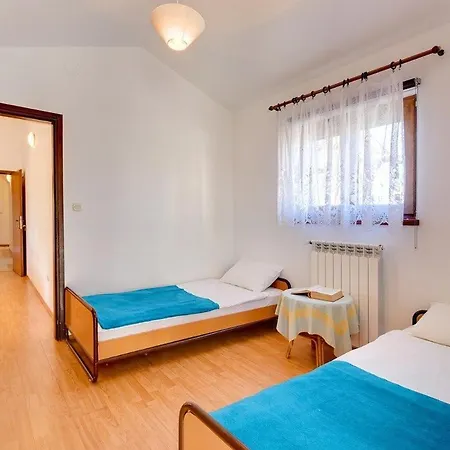 Holiday home Amarilla *